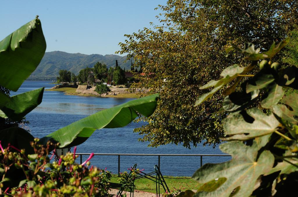 Hostal De La Costa Hotel Villa Carlos Paz Exterior photo